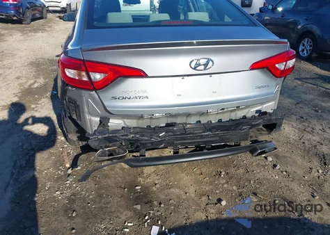 2015 Hyundai Sonata Sport z USA, uszkodzony, nr VIN 5NPE34AF7FH245316